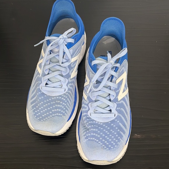 New Balance Womens Fresh Foam 860 v11 Shoes Light Blue White Size 7.5 - Picture 8 of 14
